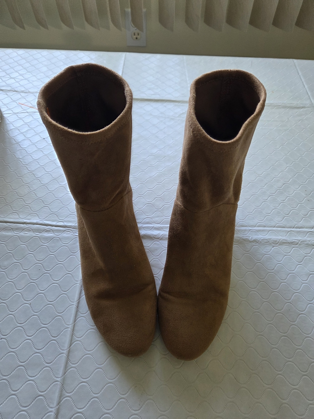 Boden Womens Tan Suede Block Heel Ankle Boots Booties Size EU 39 US 8.5